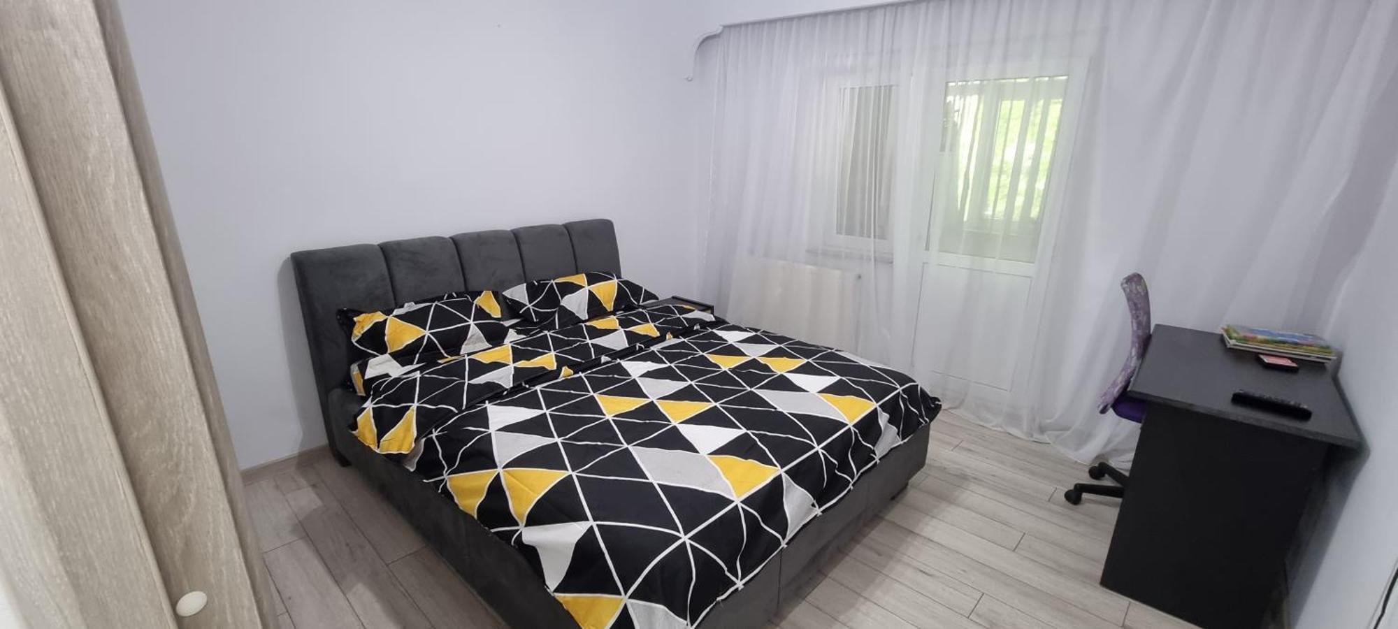 Ilona Apartament 3 Camere Рымнику-Вылча Экстерьер фото